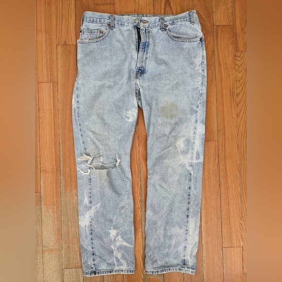 Vintage Levi's 505 Regular Fit Distressed Jeans Light Wash 36x30 - Picture 1 of 16